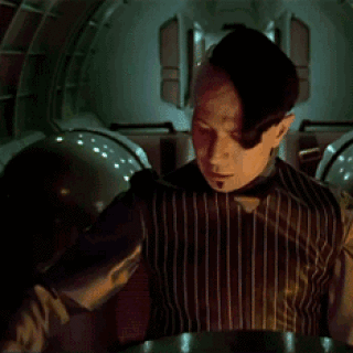 Gary-Oldman-Is-Very-Dissapointed-In-Fifth-Element-Reaction-Gif1bfa44be00144737