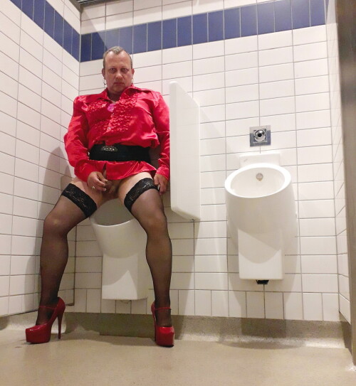 SissyPussy_170a439198be883fbbc.jpeg