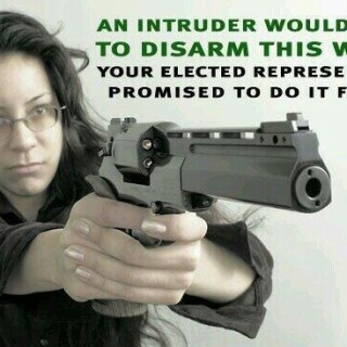 an-intruder-wouldnt-try-to-disarm-this-woman0f55a6c59c799db7