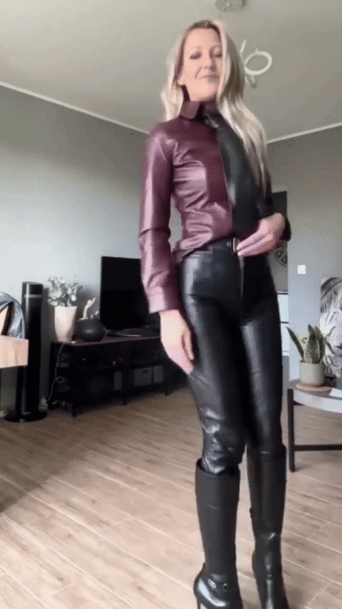 LederladyT-full-leather2g36fe8f33c38f17b1.gif